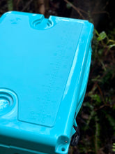 Cargar imagen en el visor de la galería, Earthy PEAK COOLER turquesa 35L