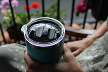 Cargar imagen en el visor de la galería, Repuesto tapa cierre de imán para Adventure Tumbler y Shorty Cup