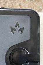 Cargar imagen en el visor de la galería, Earthy PEAK COOLER negra 35L
