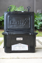 Cargar imagen en el visor de la galería, Earthy PEAK COOLER negra 35L
