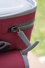 Cargar imagen en el visor de la galería, Back Peak Cooler Roja 20L
