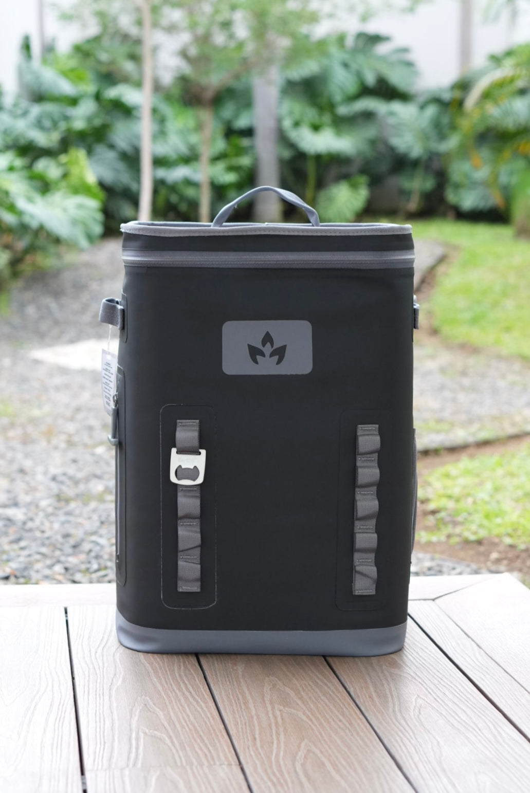 Back Peak Cooler Negra 20L
